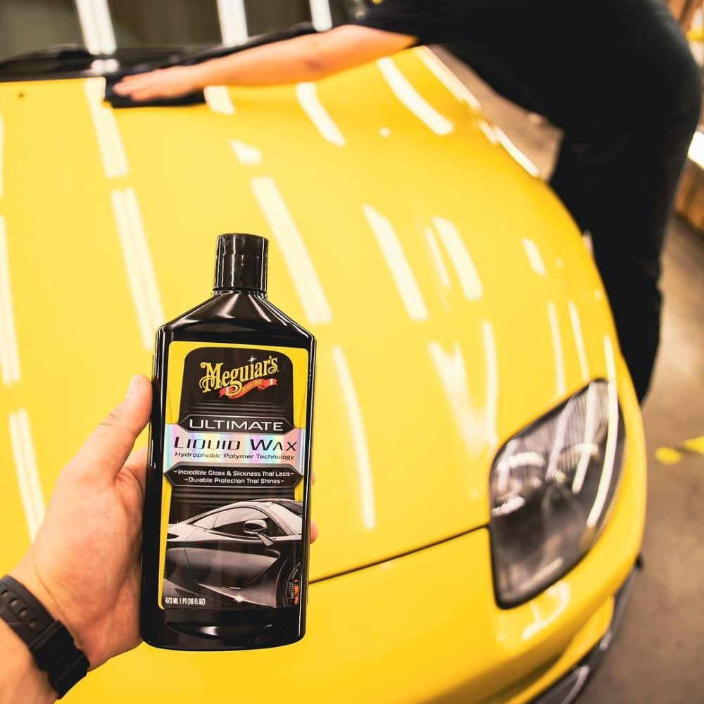 Meguiar's Ultimate Liquid Wax, Durable Protection that Shines, Towel and  Pad Included – 16 Oz Bottle