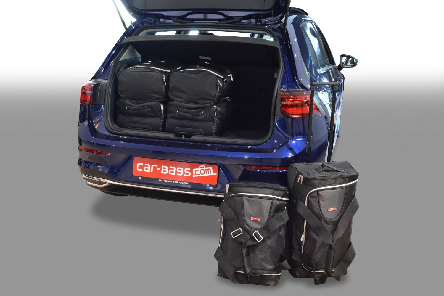 Volkswagen Golf VIII CD 2020-Present 5D Car-Bags Travel Bags Made in EU Perfect Fit
