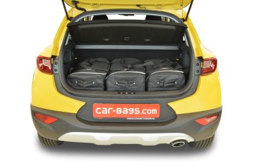 Kia Stonic (YB) 2017-present (adjustable boot floor in highest position) Car-Bags travel bags